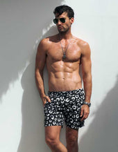 Load image into Gallery viewer, Pug