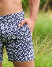 Load image into Gallery viewer, Geo Flower