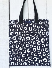 Load image into Gallery viewer, Pug