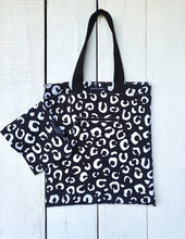 Load image into Gallery viewer, Pug