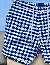 Load image into Gallery viewer, Scales