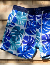 Load image into Gallery viewer, Maple Leaf