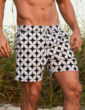 Load image into Gallery viewer, Diamond Star